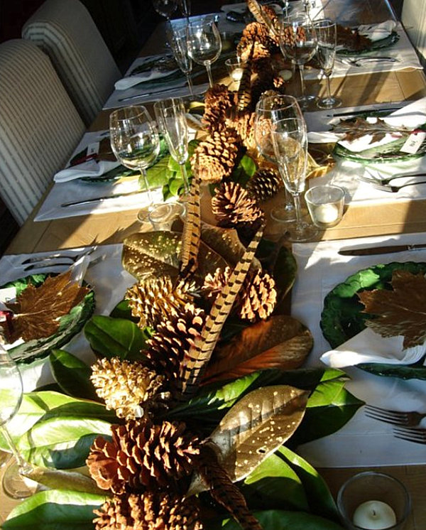 A pine cone Thanksgiving centerpiece