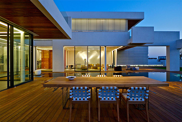 Contemporary Home in Caesarea 2