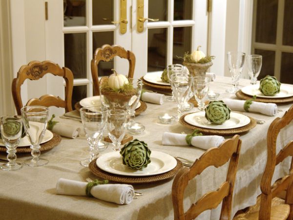 Dried-artichokes-on-a-Fall-table