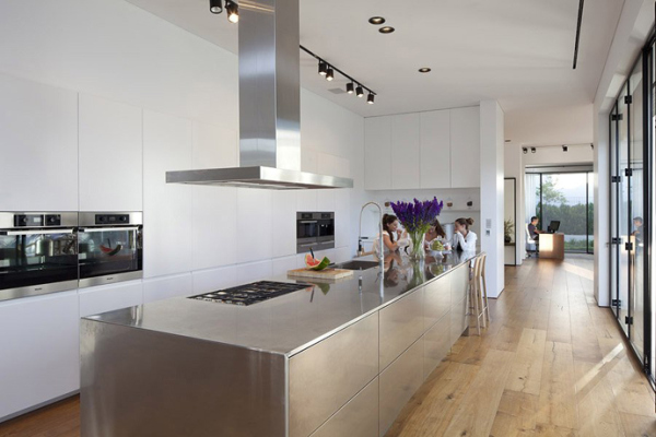 Glass Private House - kitchen with stainless steel countertop