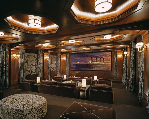 Modern Home Theater with Sophistication