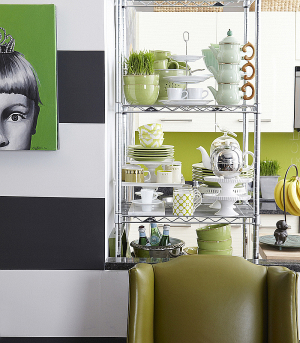 Small-Rental-Apartment-colorful-kitchenware