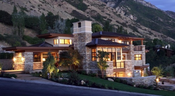 modern mountain home evening