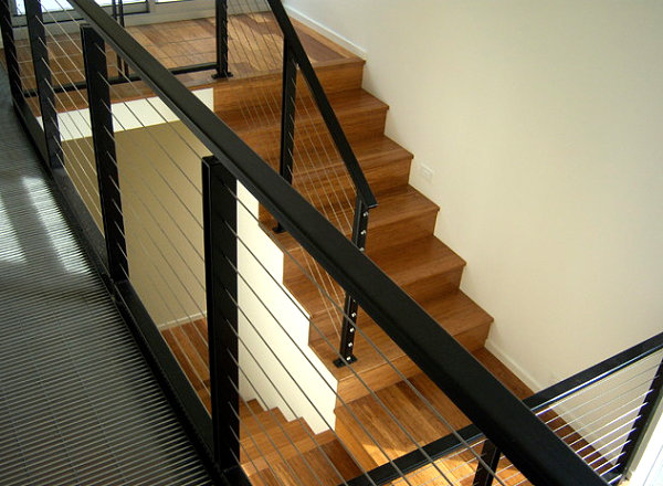 A-modern-metal-handrail-in-two-tones