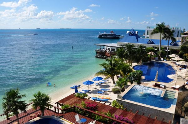 Aerial view of the stunning Hotel Villa Rolandi Thalasso Spa