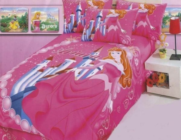 All-pink-princess-bedding-set-lights-up-the-room