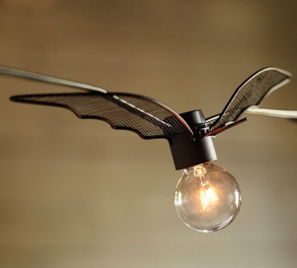 Bat-string-lights-for-Halloween