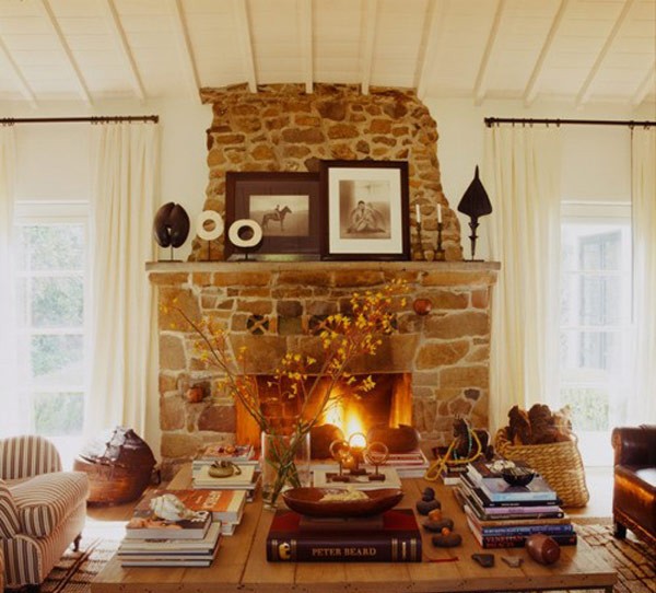 Bright-and-vivacious-fireplace-in-lovely-yellow-stone