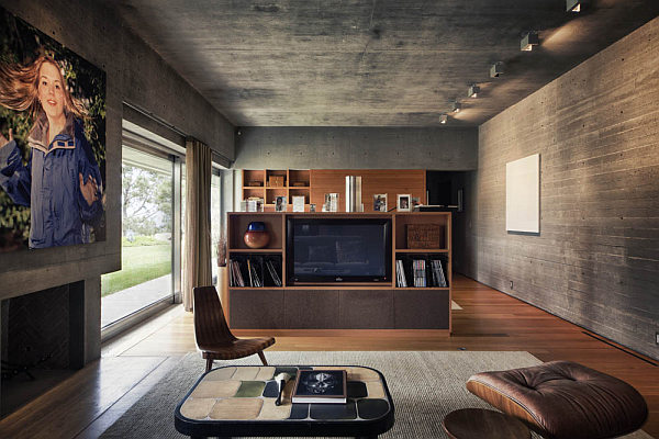 Casa La Atalaya by Alberto Kalach - concrete finished living room