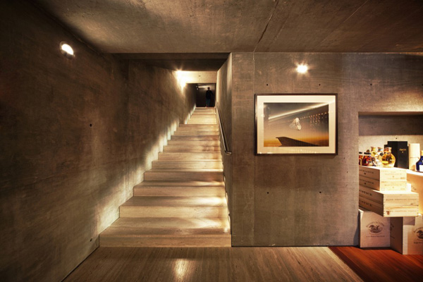 Casa-La-Atalaya-by-Alberto-Kalach-concrete-finished-walls