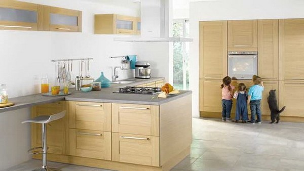 Classic kitchen model engulfed in wooden tones from Conforama 2012 Kitchen Collection