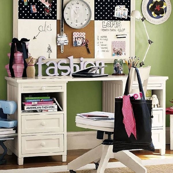 Compact-teen-work-space-for-those-with-an-eye-on-fashion