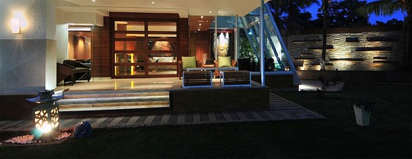 Contemporary Bungalow in Mumbai 4