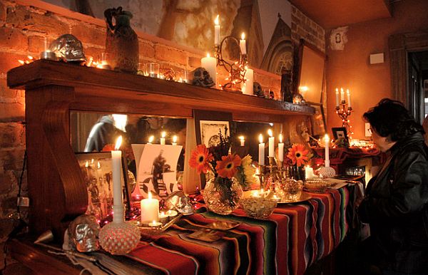 Dia de los Muertos Altar Walk