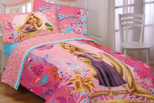 Disneys-Tangled-Rapunzel-bed-sheets