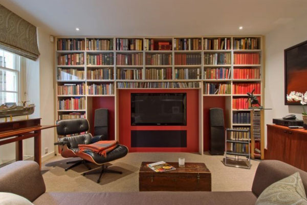 Home-library-design-sporting-a-giant-TV