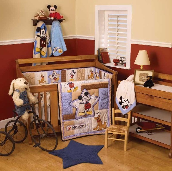 Mickey-Mouse-baby-bedding-inspired-by-Disney-for-your-little-girl