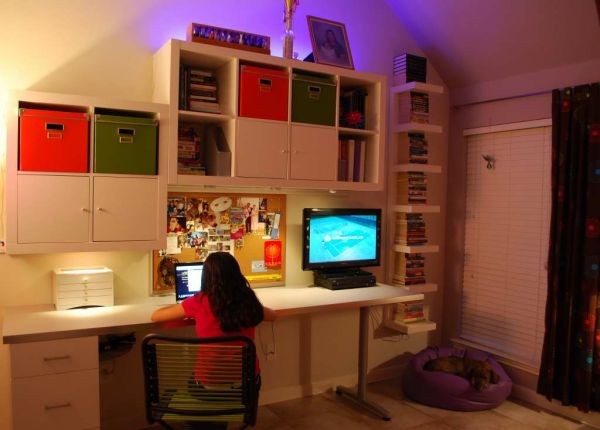 Organized and functional teen workstation