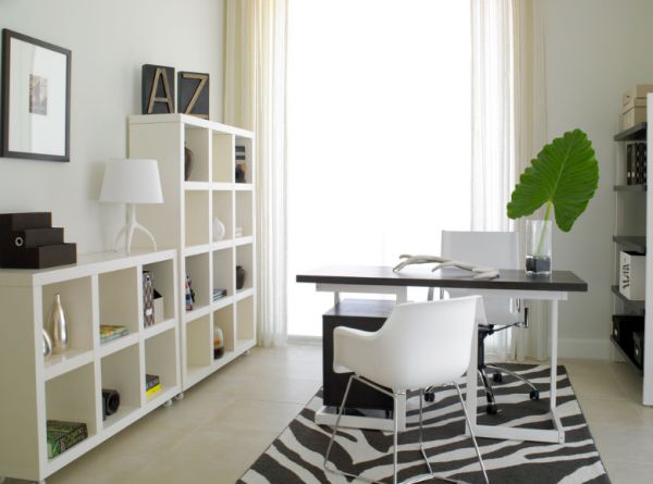 Ravishing home office space with a tinge of natural green