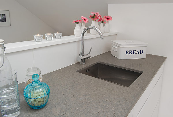 Small Attic apartment - sink