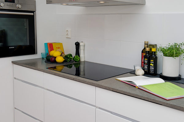 Small Attic apartment - white kitchen furniture