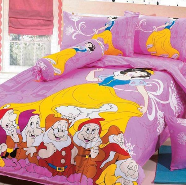 Snow-White-and-seven-dwarfs-bedding-set