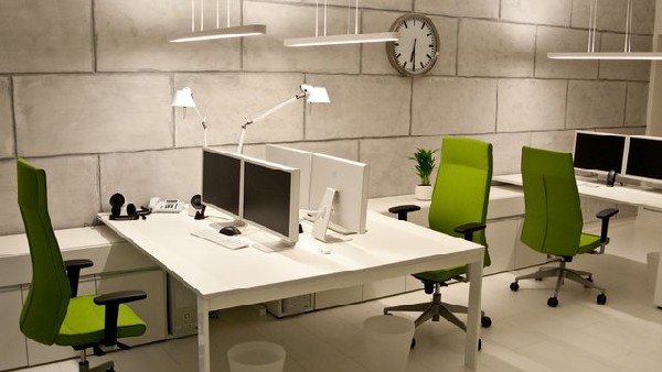 Teen work station in white and green