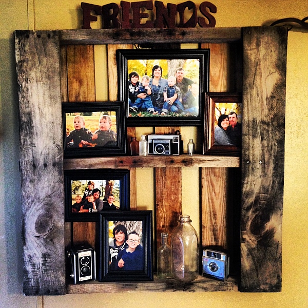 Wooden Pallet Wall Shelves to Show Family Pictures