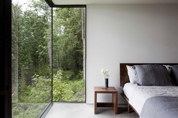 bedroom design in woods cabin