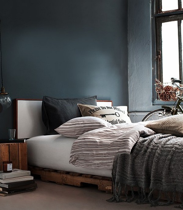 winter bedroom with pallet bed