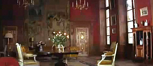 A screen shot of the Château d'Anet in Thunderball