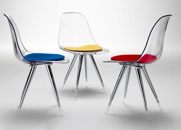 Bold-acrylic-dining-chairs