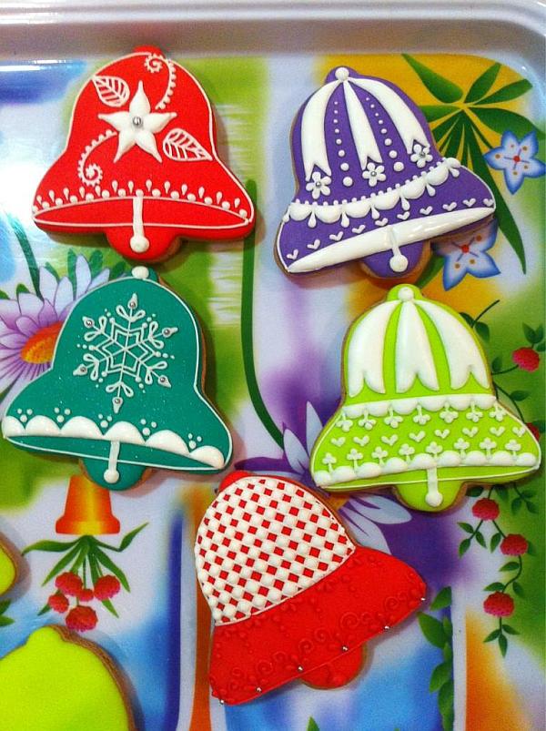 Christmas-twinkles-hand-made-decorated-cookies