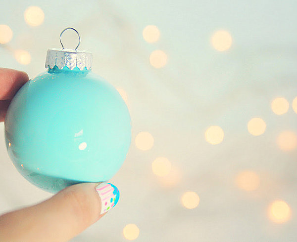 Easy paint-filled ornament DIY