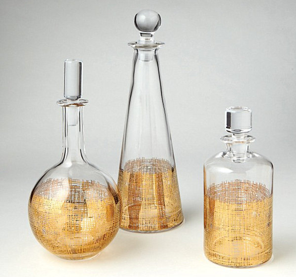 Glass-decanters-with-crosshatch-detailing