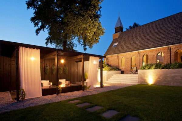 church-patio-green