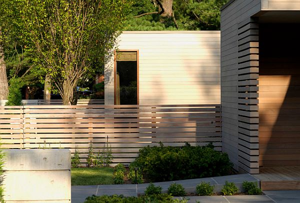 contemporary landscape fencing for a modern home