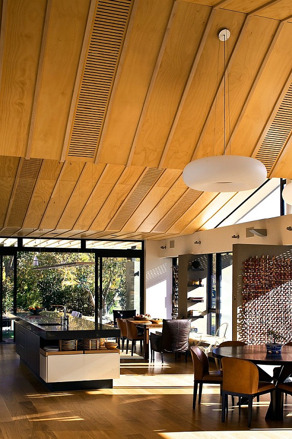 dining-table-with-shinny-kitchen-island