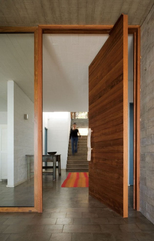 el panque concrete and wood interior