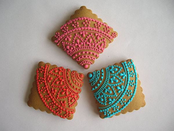 henna and lace cookies