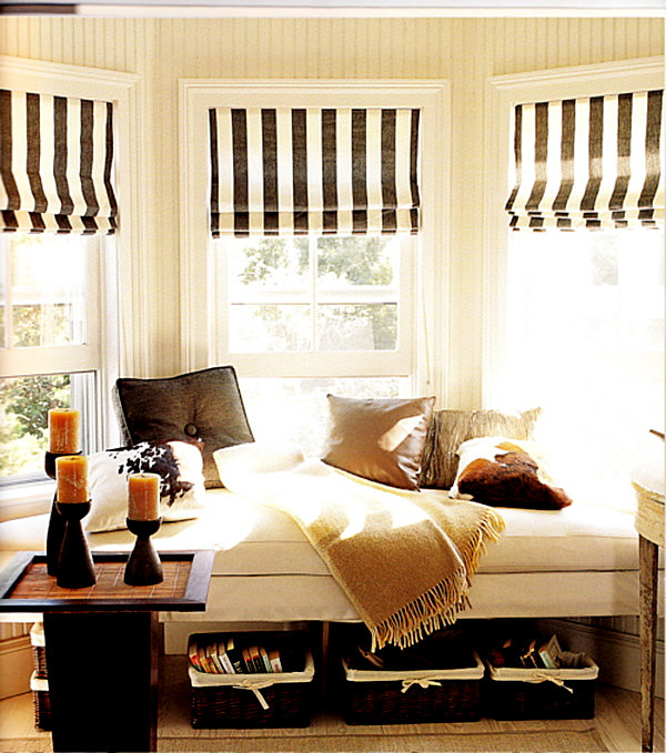 Bay window seating with storage