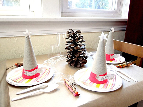 Christmas-kids-table-decor