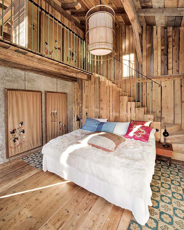 Cozy-bedroom-that-keeps-things-simple-and-plush