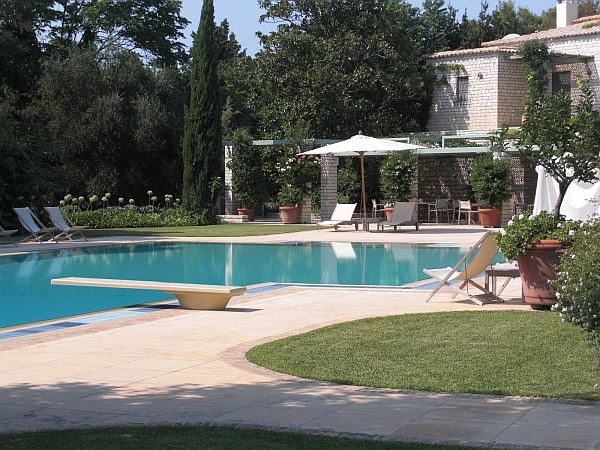 James-Bond-location-Villa-Sylva-in-Corfu-Greece