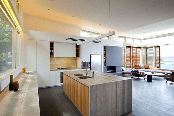 Beach House in Sydney Transforms to Mimic a Stylish Luxury 