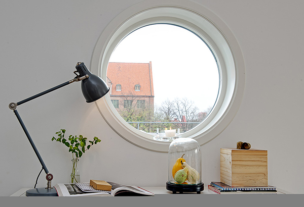 round window in scandinavian flat