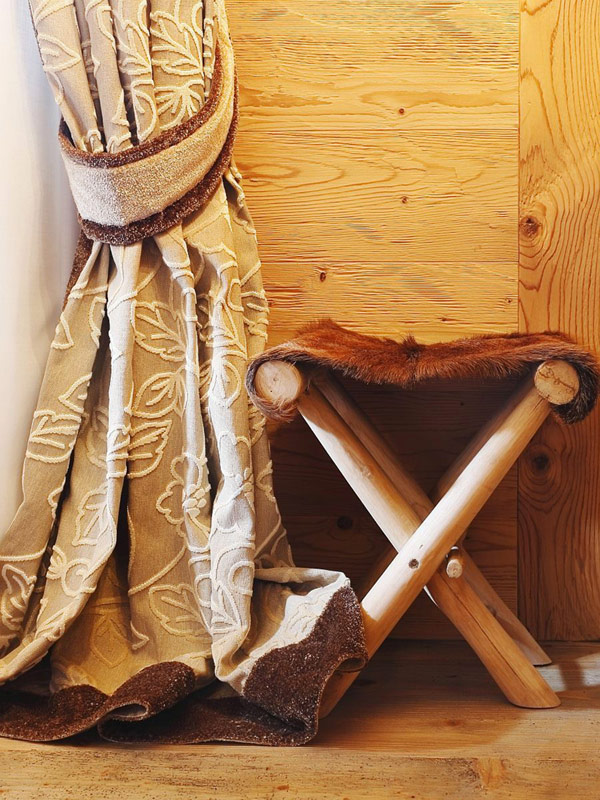 rustic details in italian apartment