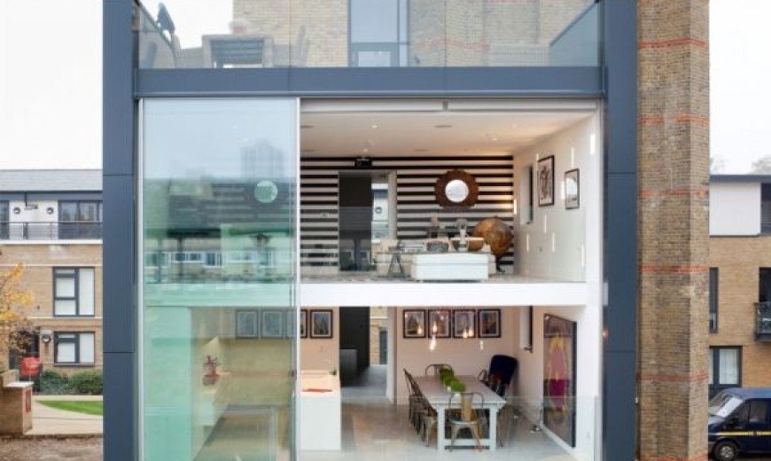 Fluid Design: Water Tower in London Transformed into a Contemporary Luxury Home