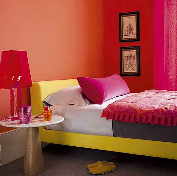 A vivid compact bedroom