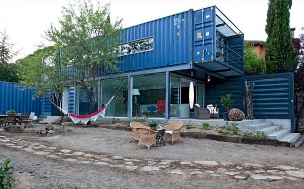 Casa El Tiamblo Shipping Container Home